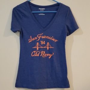 Old Navy V-Neck San Francisco Graphic T-Shirt XS